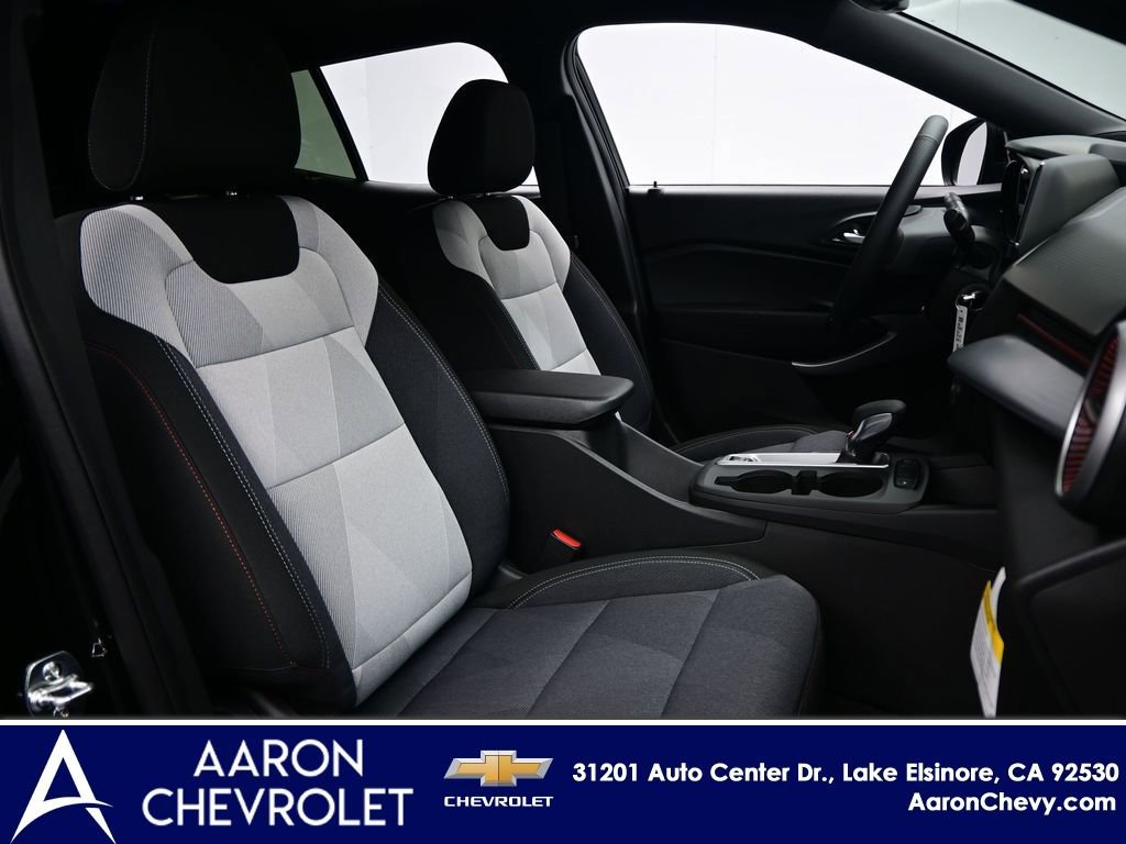 New 2026 Chevrolet Trax RS w/ Sunroof Package FWD image 10