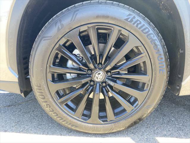 Certified 2026 Toyota Highlander XSE AWD/4WD image 10