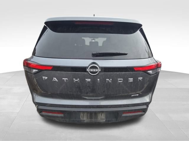 Used 2025 Nissan Pathfinder SV image 4