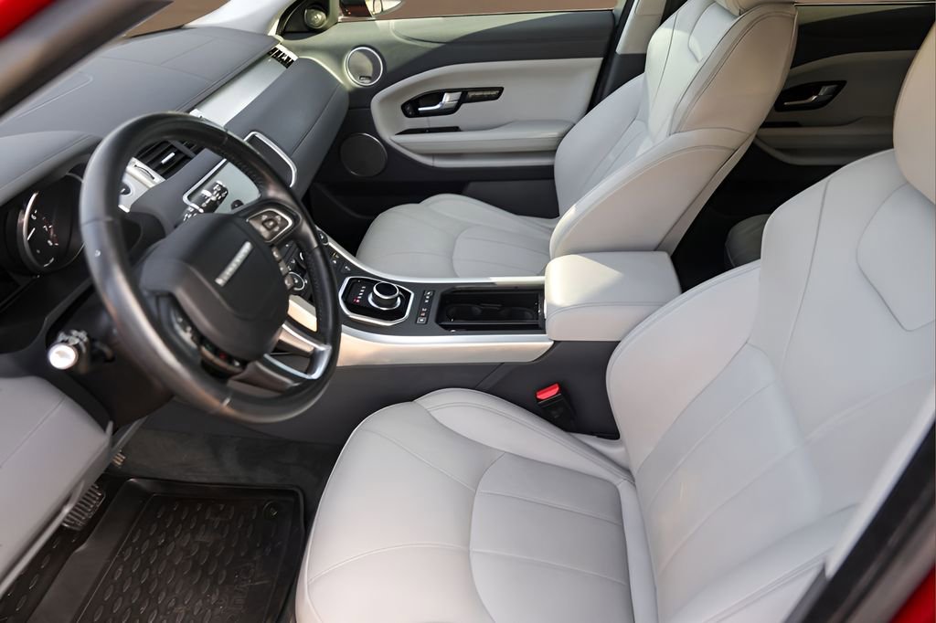 Used 2017 Land Rover Range Rover Evoque HSE AWD/4WD image 9