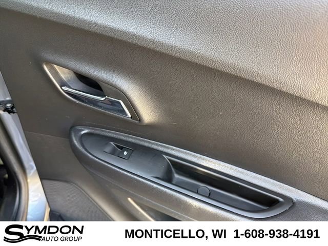 Used 2019 Chevrolet Trax LT w/ LT Convenience Package image 19