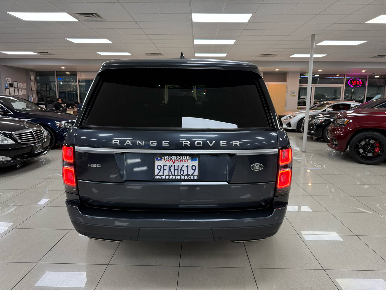 Used 2019 Land Rover Range Rover HSE image 8
