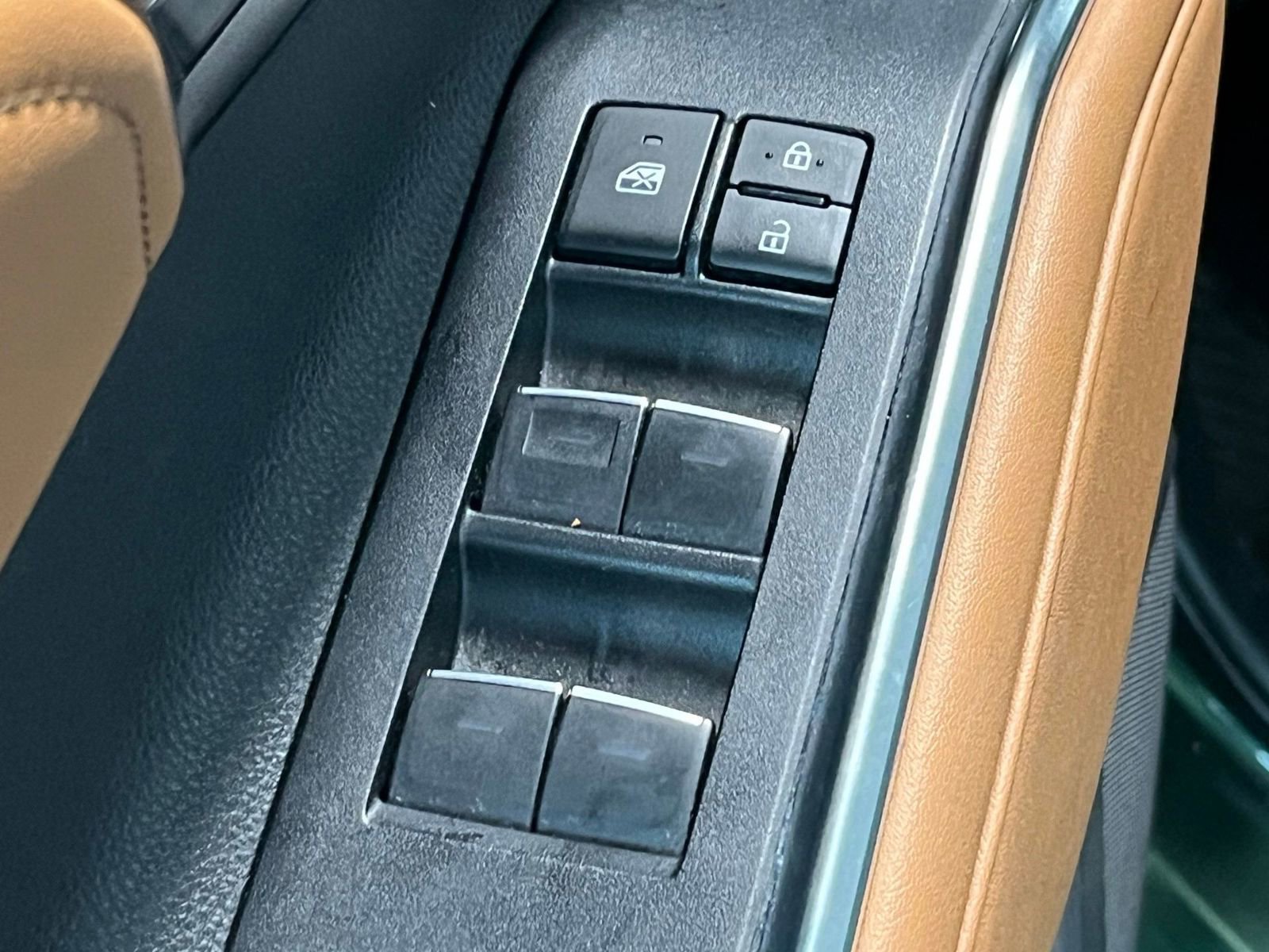 Used 2023 Toyota Highlander Platinum image 34