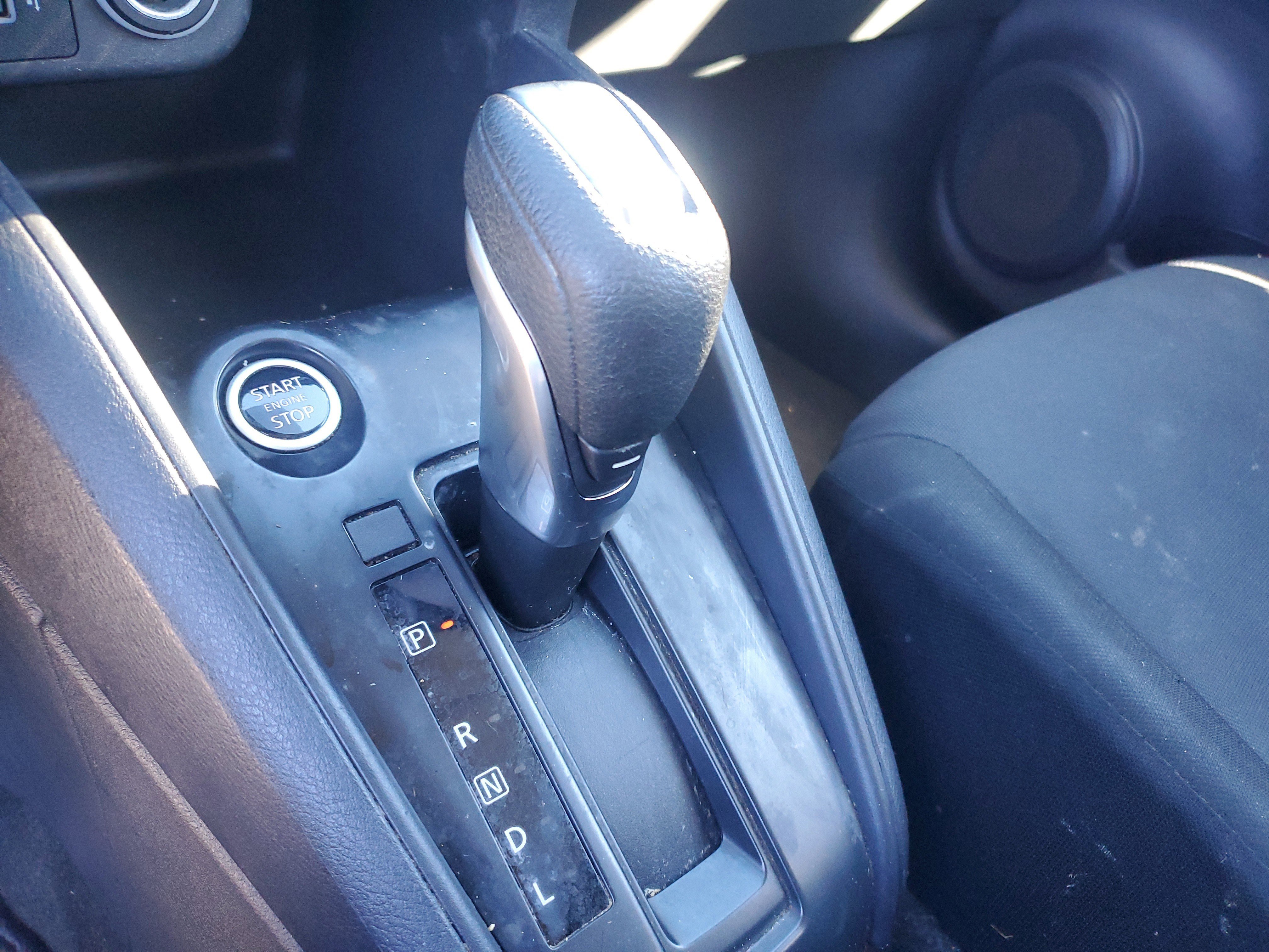 Used 2024 Nissan Kicks S image 28