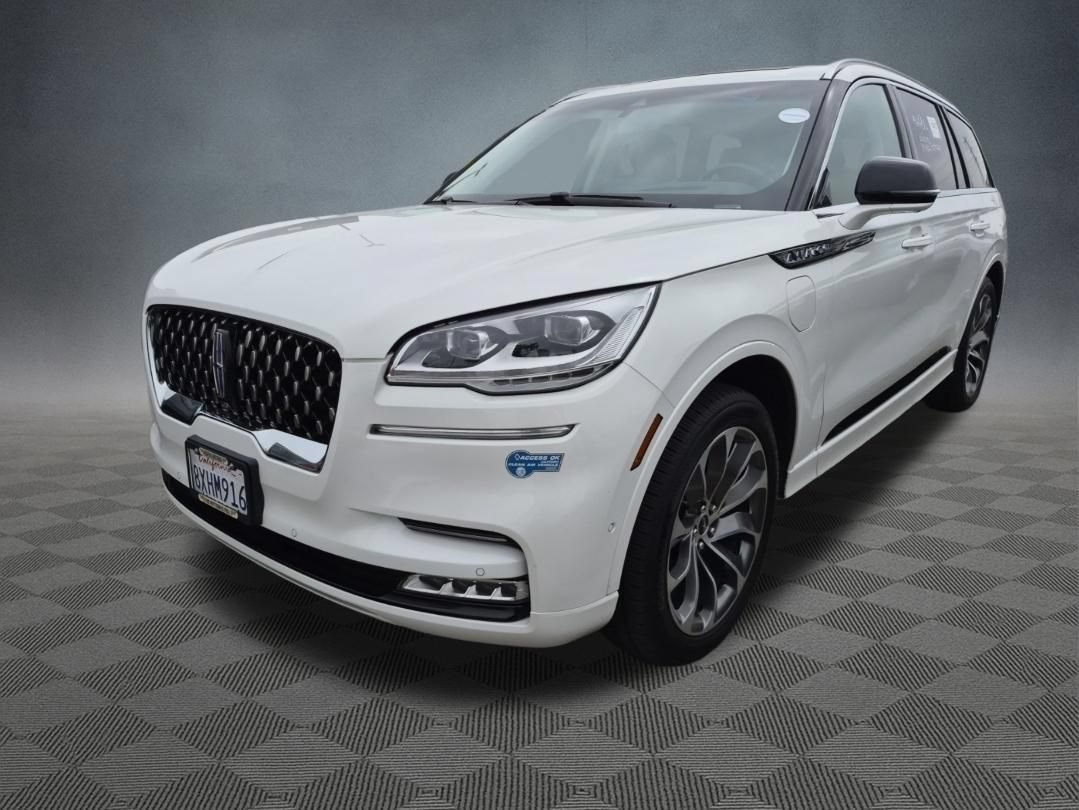 Used 2021 Lincoln Aviator Grand Touring w/ Equipment Group 301A AWD/4WD image 2