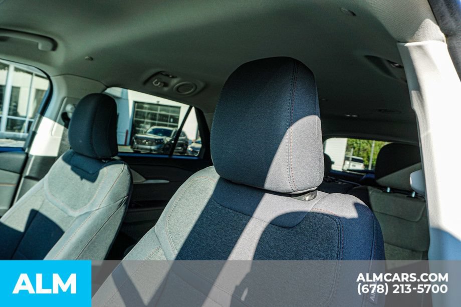 Used 2025 Ford Explorer Active RWD image 17