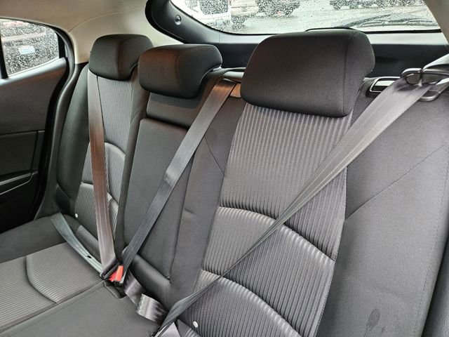 Used 2016 MAZDA MAZDA3 i Touring image 16