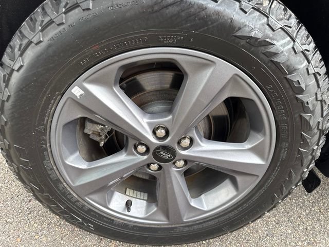 Certified 2022 Ford Edge SEL w/ Sport Appearance Package AWD/4WD image 12