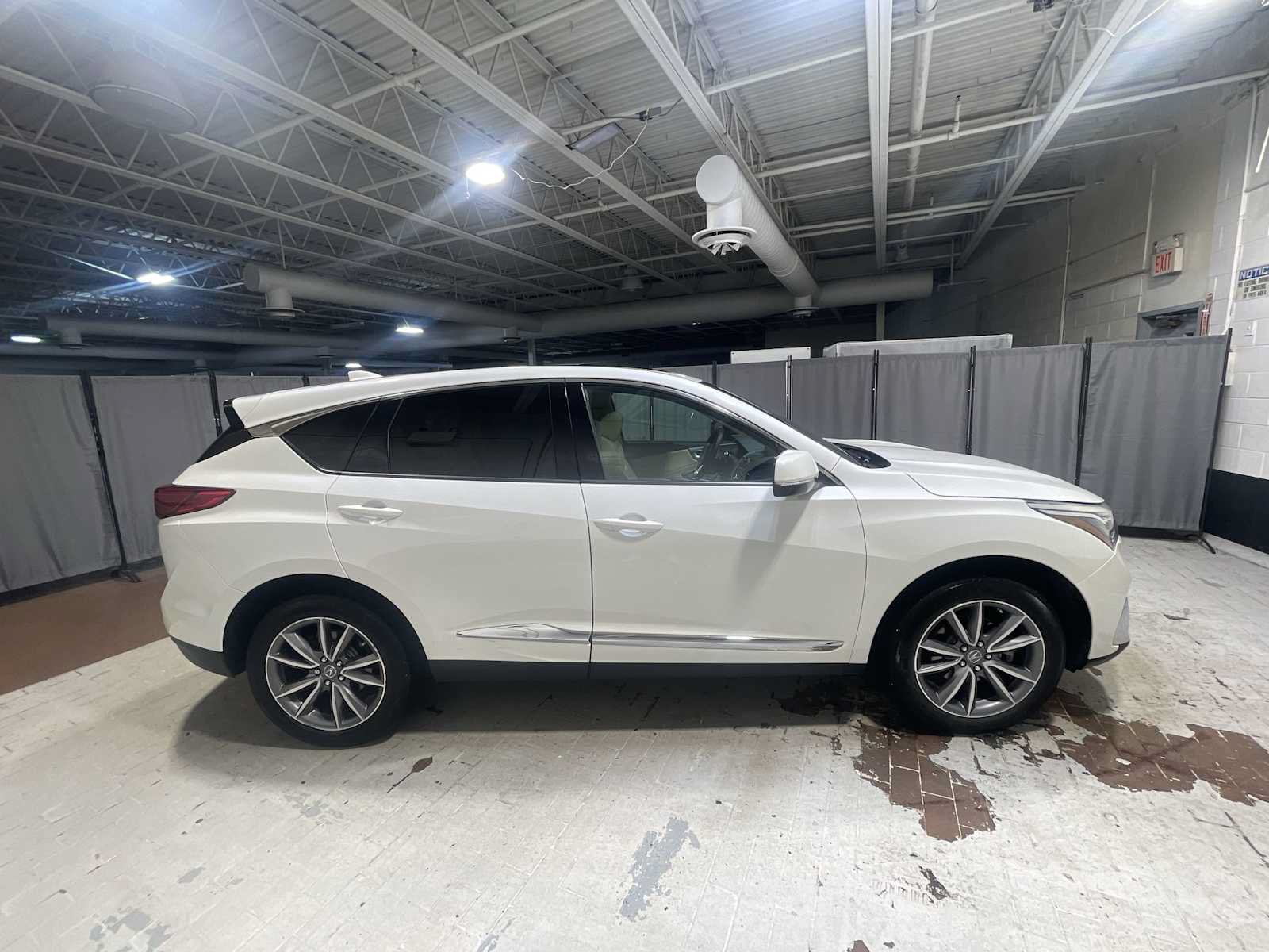 Used 2019 Acura RDX w/ Technology Package AWD/4WD image 27