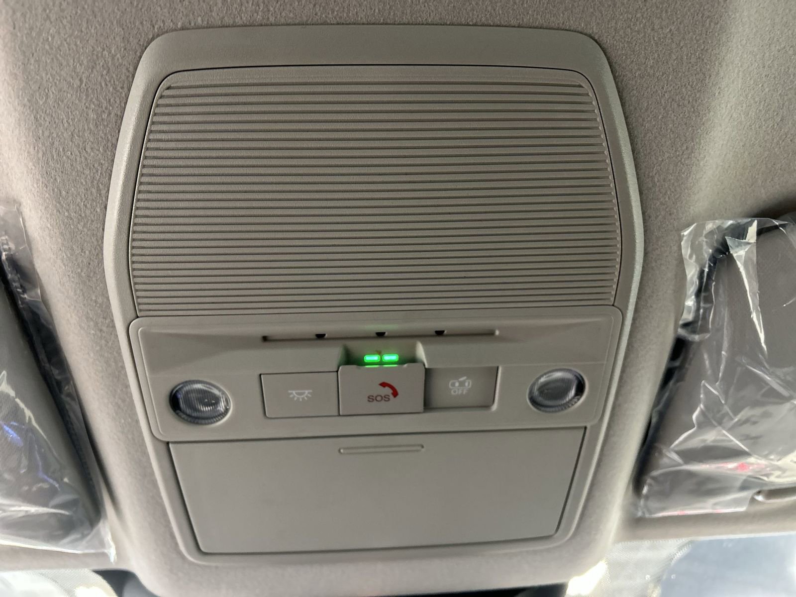 New 2026 Nissan Kicks SR w/ Cold Weather Package image 16