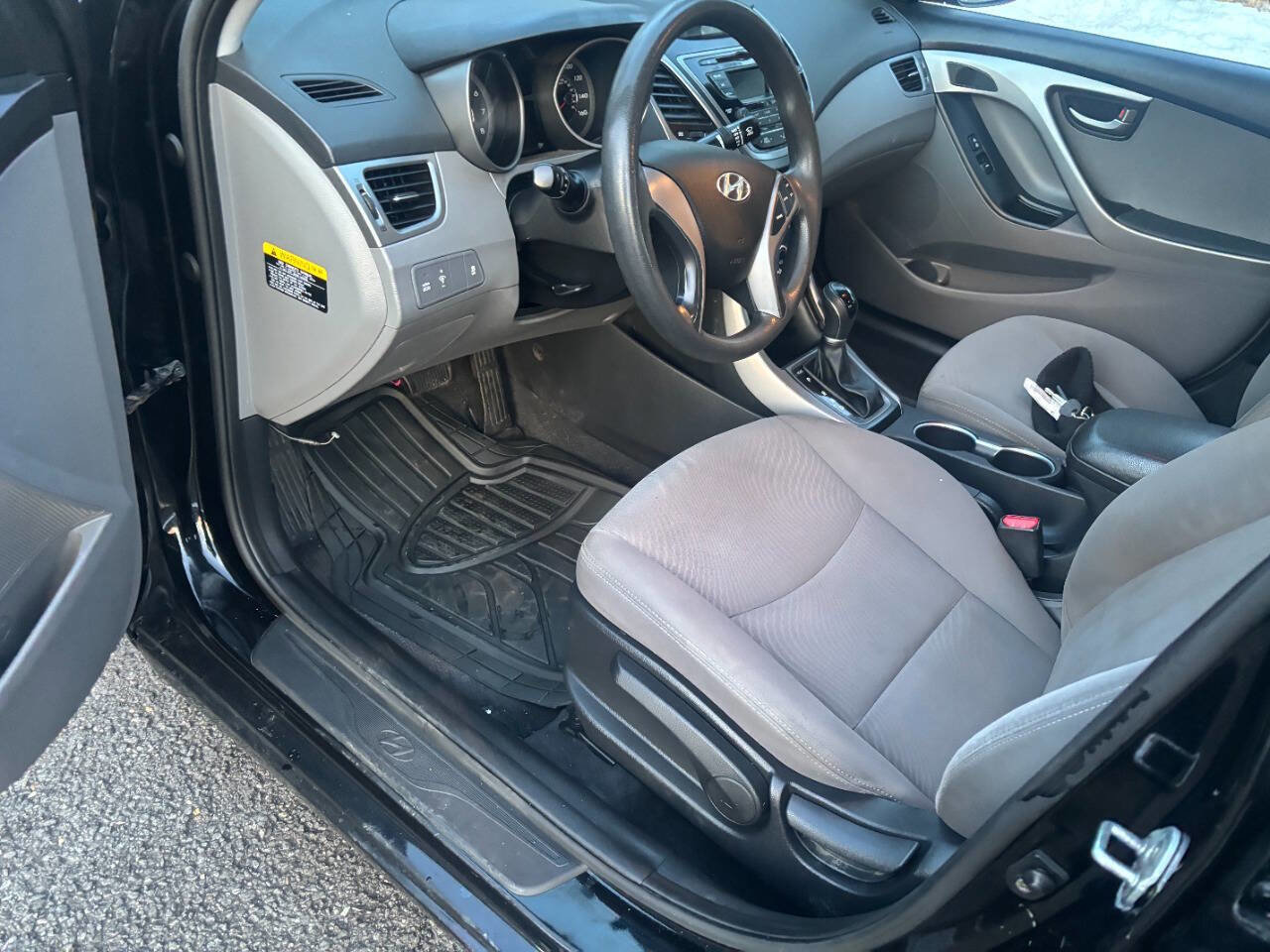 Used 2016 Hyundai Elantra SE image 16