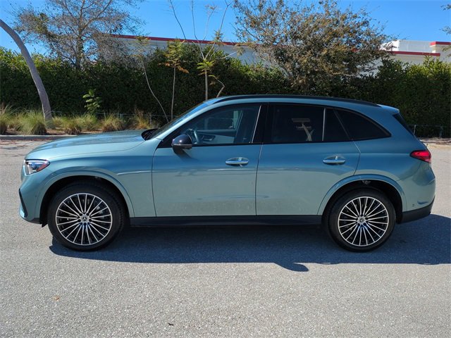 Used 2025 Mercedes-Benz GLC 300 4MATIC image 7