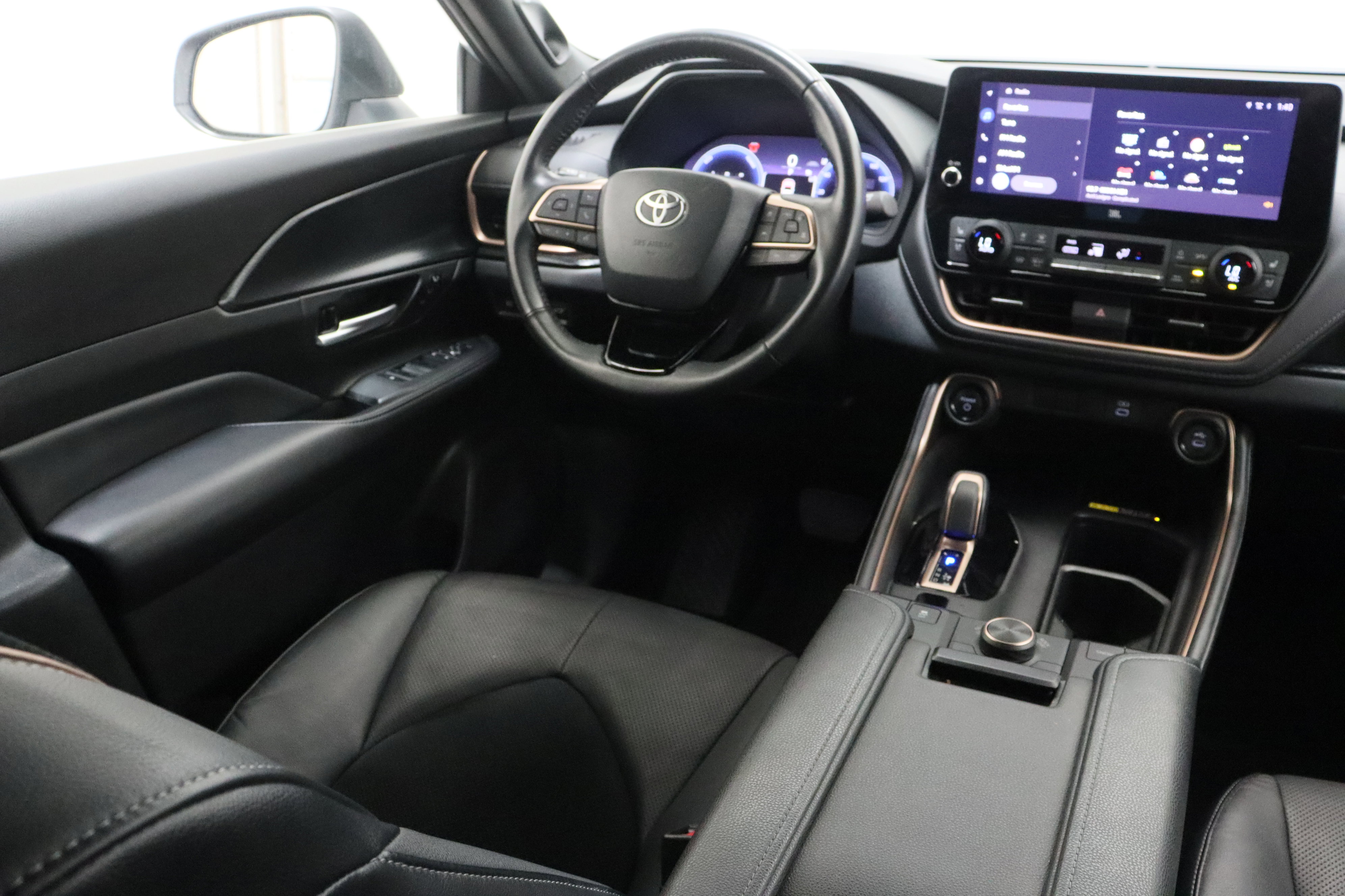 Used 2024 Toyota Grand Highlander AWD Hybrid image 32