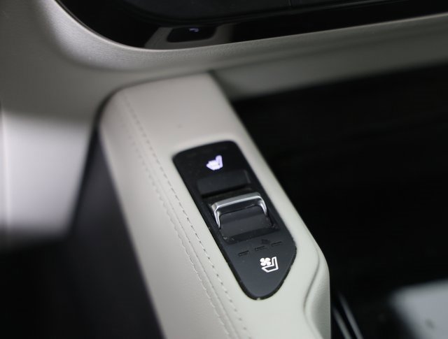 Used 2022 Kia Telluride EX w/ Towing Package image 9