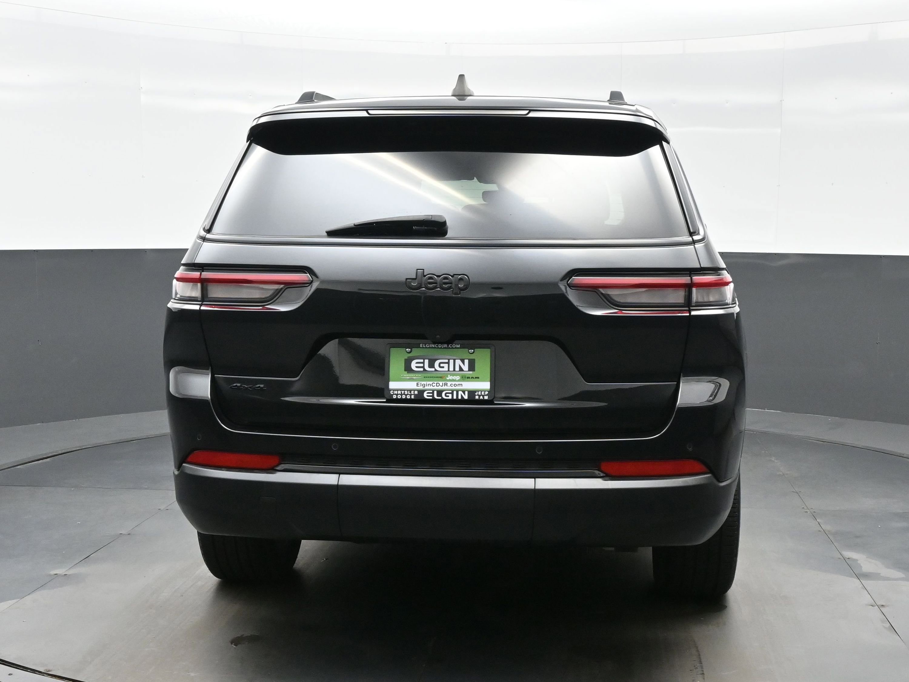 Used 2024 Jeep Grand Cherokee L Altitude image 5