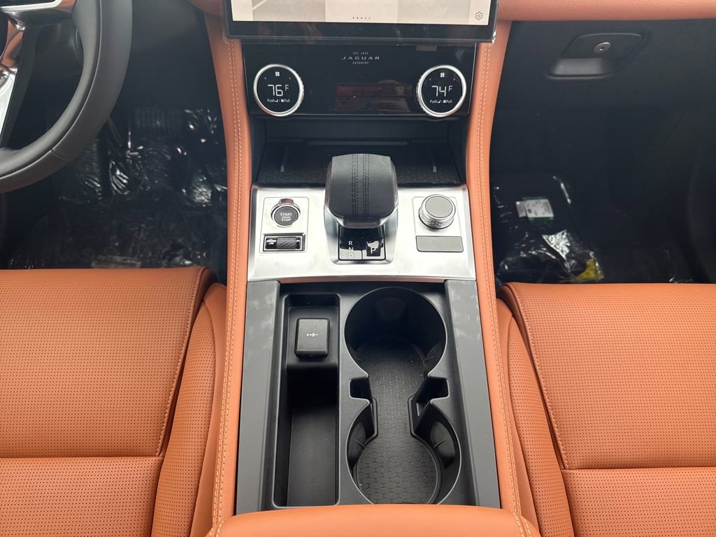 New 2026 Jaguar F-PACE R-Dynamic S image 22
