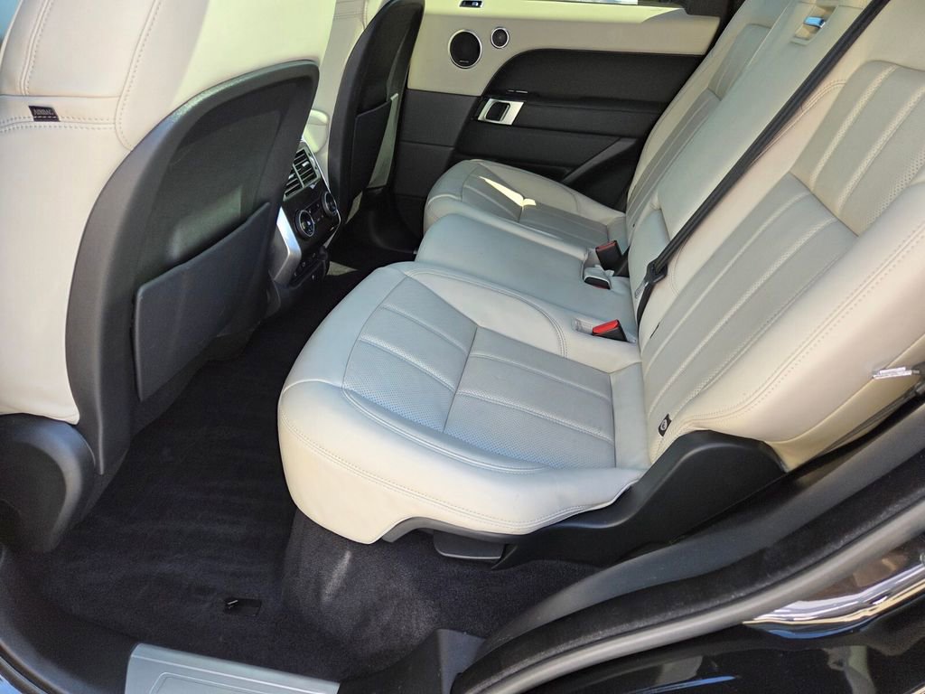 Used 2022 Land Rover Range Rover Sport HSE Silver Edition image 19