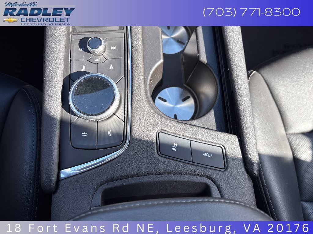 Used 2025 Cadillac XT5 Premium Luxury AWD/4WD image 20