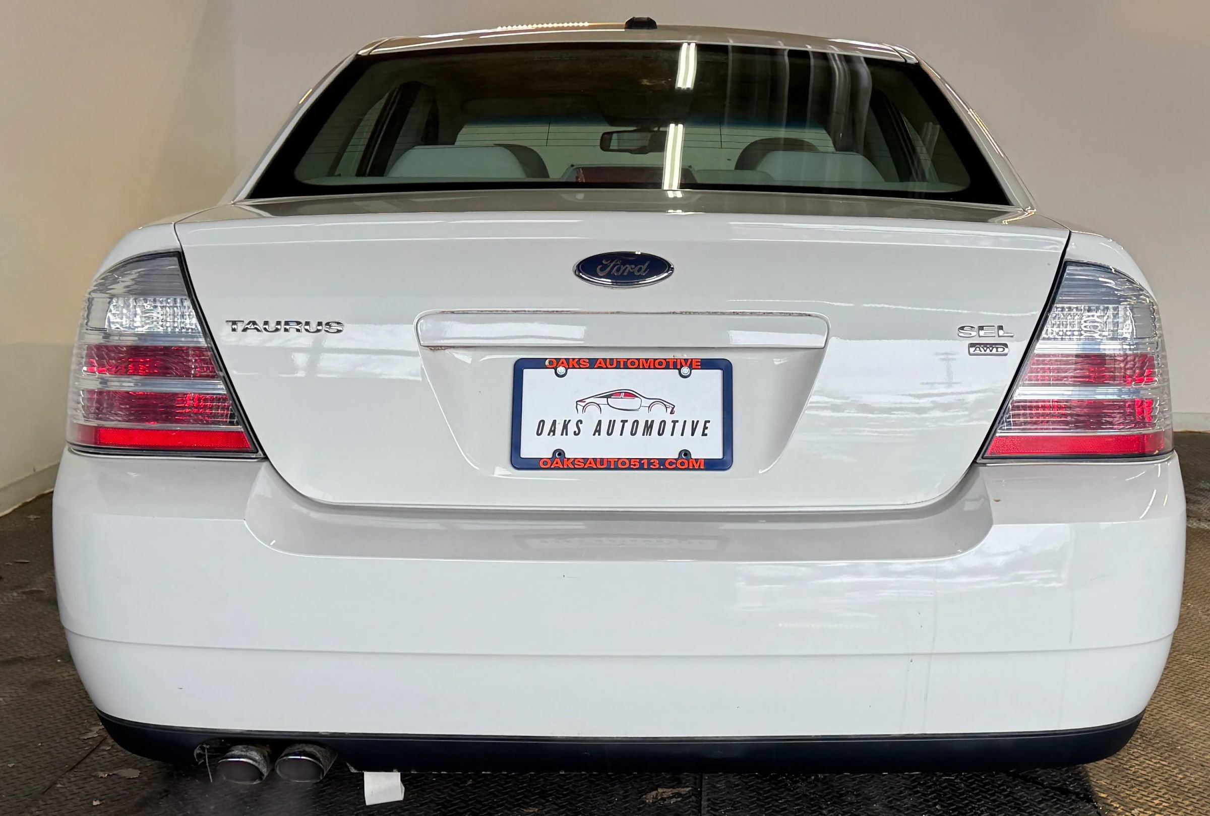 Used 2009 Ford Taurus SEL image 6