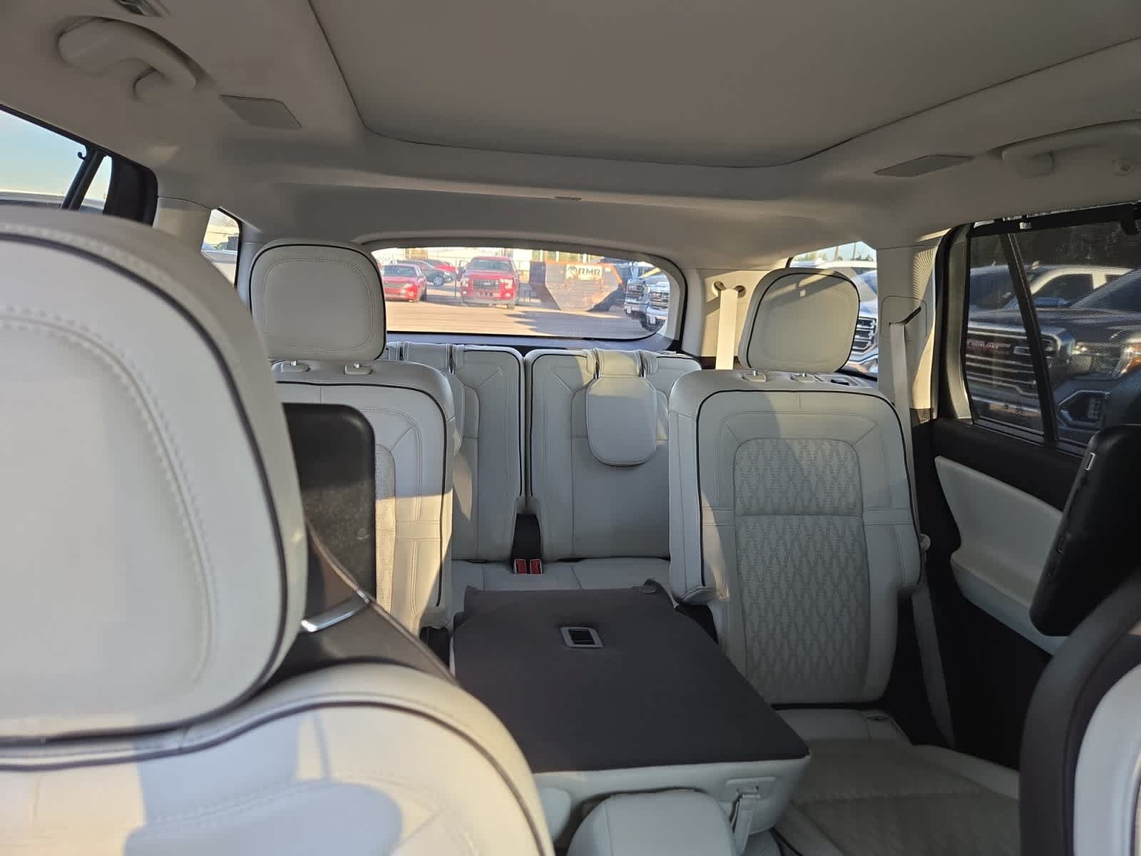 Used 2023 Lincoln Aviator Black Label w/ Dynamic Handling Package AWD/4WD image 18
