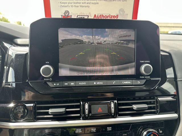 New 2025 Nissan Pathfinder SV image 14