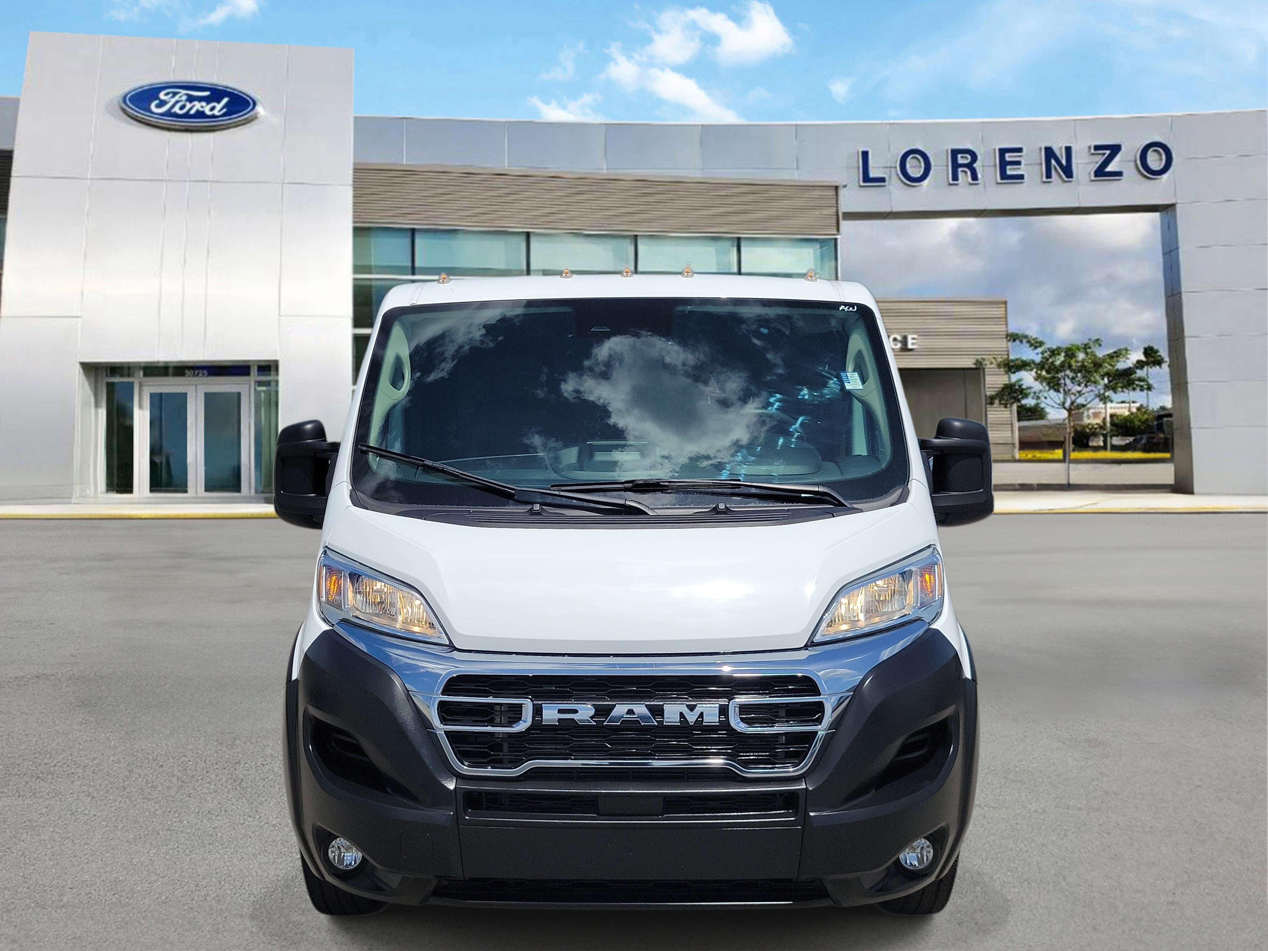 Used 2025 RAM ProMaster 2500 w/ U-Haul Equipment Group FWD image 2