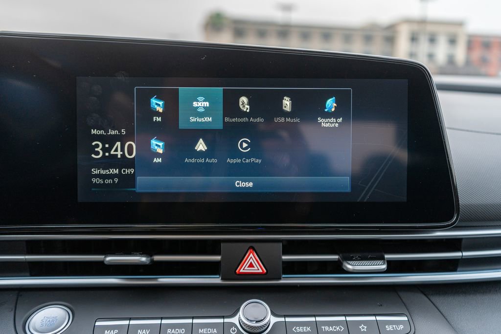 New 2025 Hyundai Elantra Limited image 33