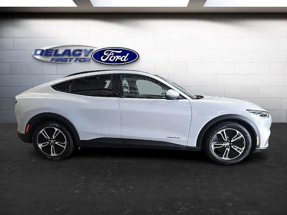 Used 2022 Ford Mustang Mach-E Select image 6