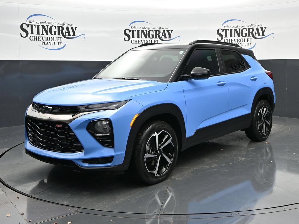 Used 2023 Chevrolet TrailBlazer RS w/ Sun and Liftgate Package AWD/4WD image 3