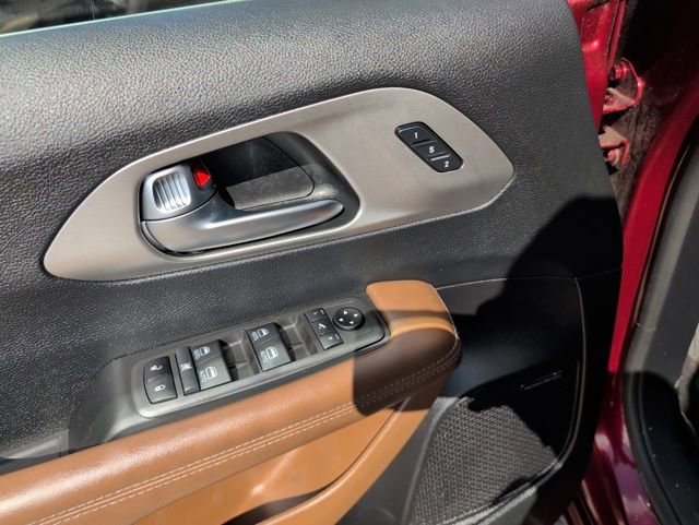 Used 2021 Chrysler Pacifica Limited w/ Premium & Safety Sphere Group image 15