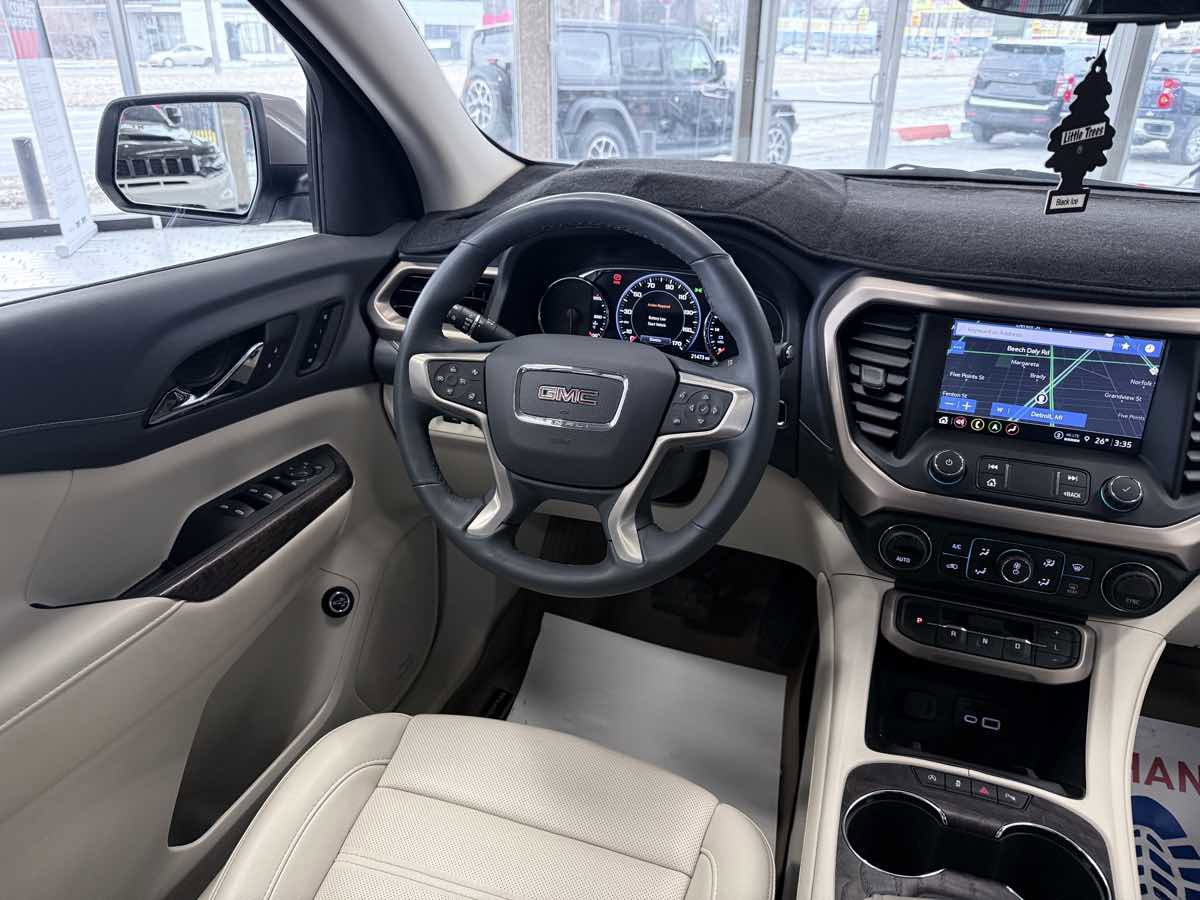 Used 2023 GMC Acadia Denali w/ Denali Ultimate Package image 45