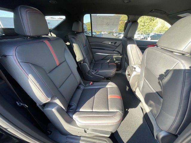 New 2026 Chevrolet Traverse RS image 35