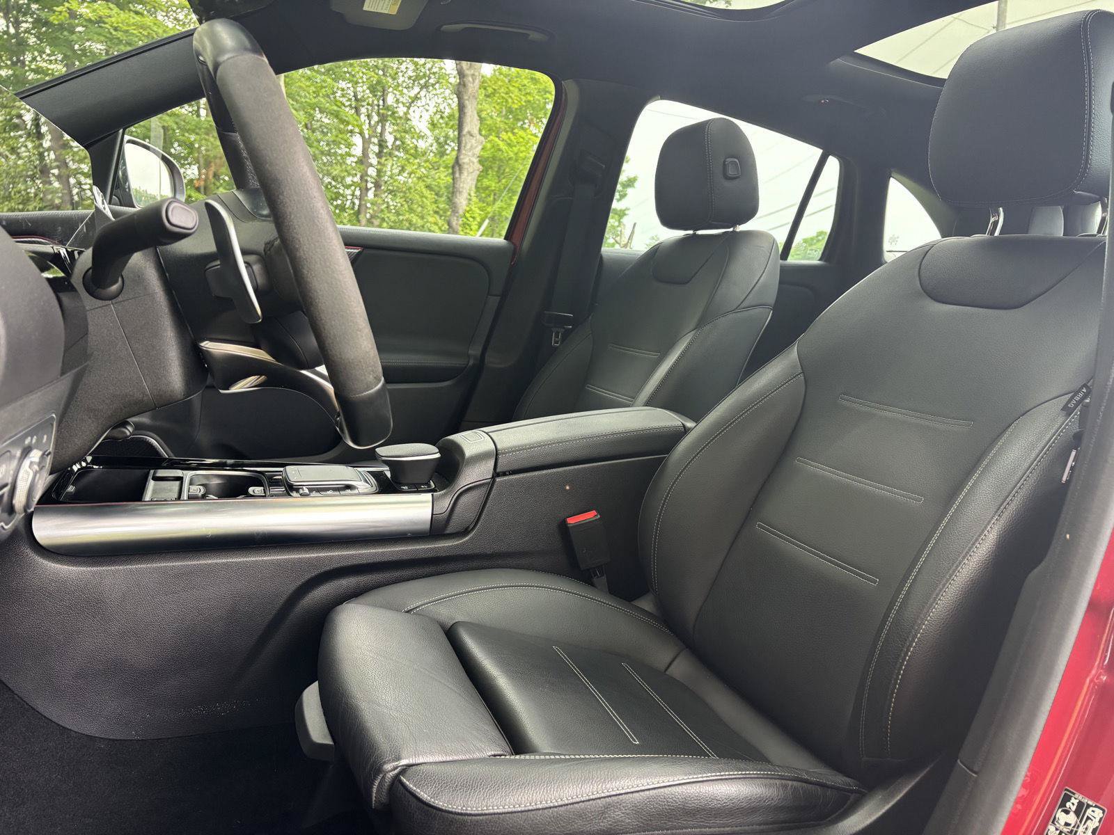 Used 2023 Mercedes-Benz GLA 45 AMG 4MATIC w/ AMG Dynamic Plus Package image 32