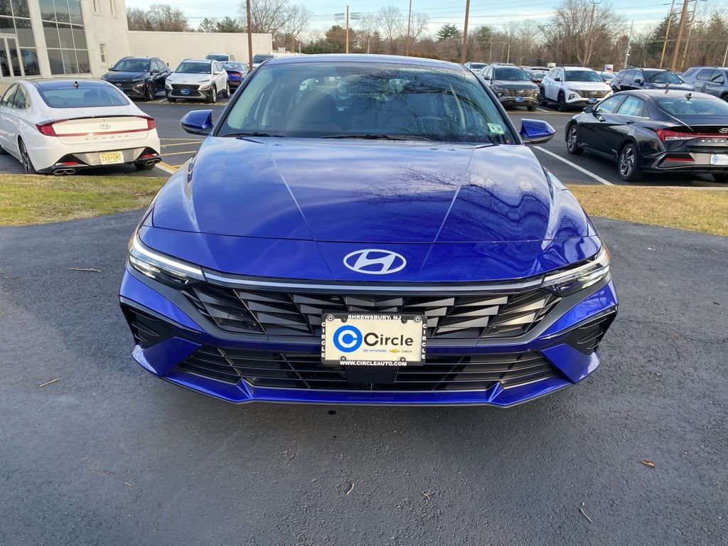 New 2025 Hyundai Elantra SEL w/ Cargo Package image 3