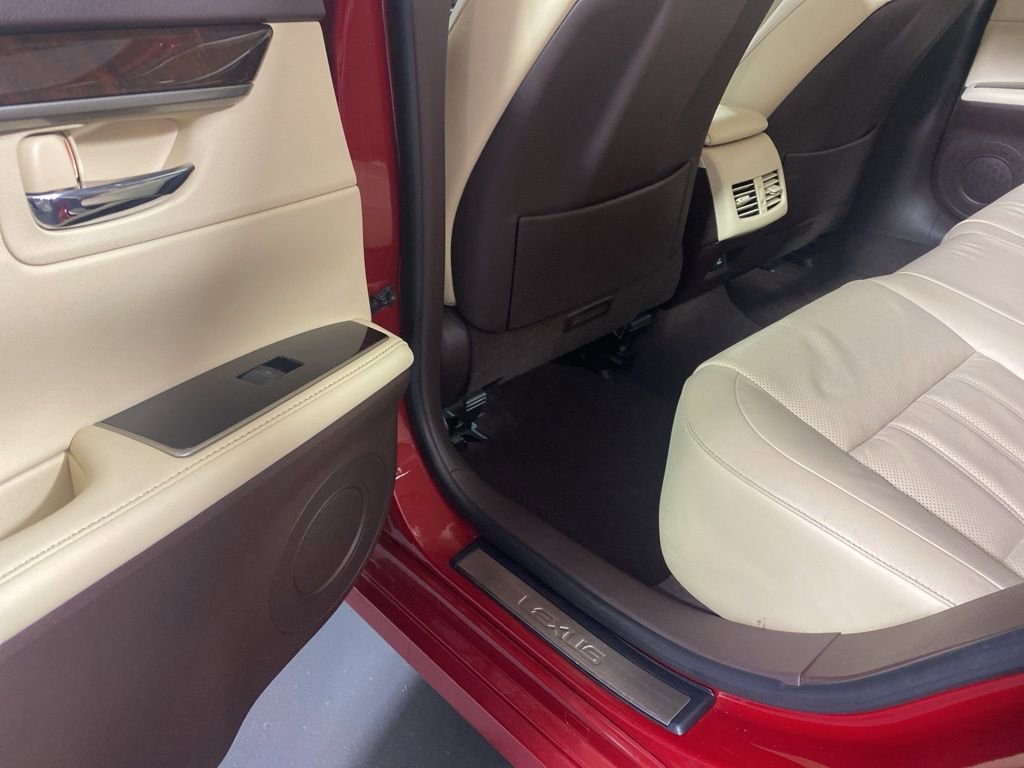 Used 2016 Lexus ES 350 w/ Luxury Package w/Wood Trim image 27