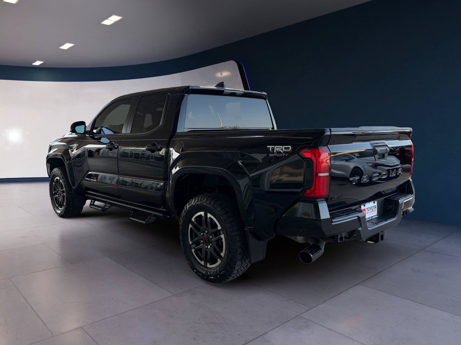 Used 2024 Toyota Tacoma TRD Sport AWD/4WD image 3
