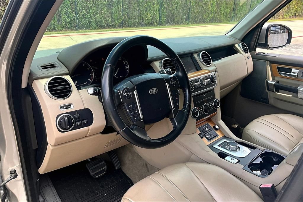 Used 2015 Land Rover LR4 HSE AWD/4WD image 17