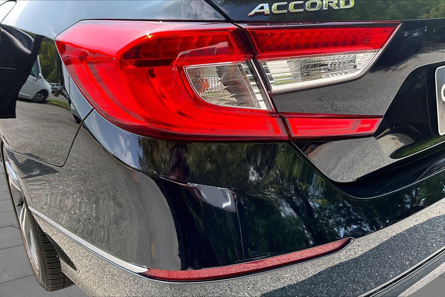 Used 2020 Honda Accord EX image 29