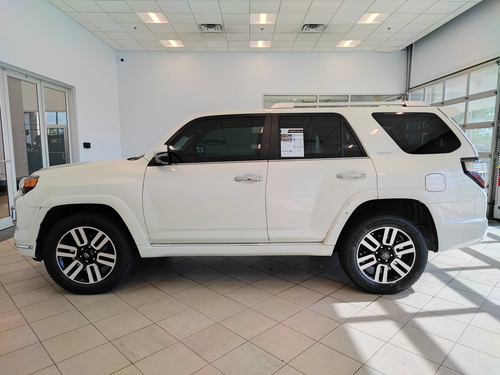 Used 2023 Toyota 4Runner Limited AWD/4WD image 6