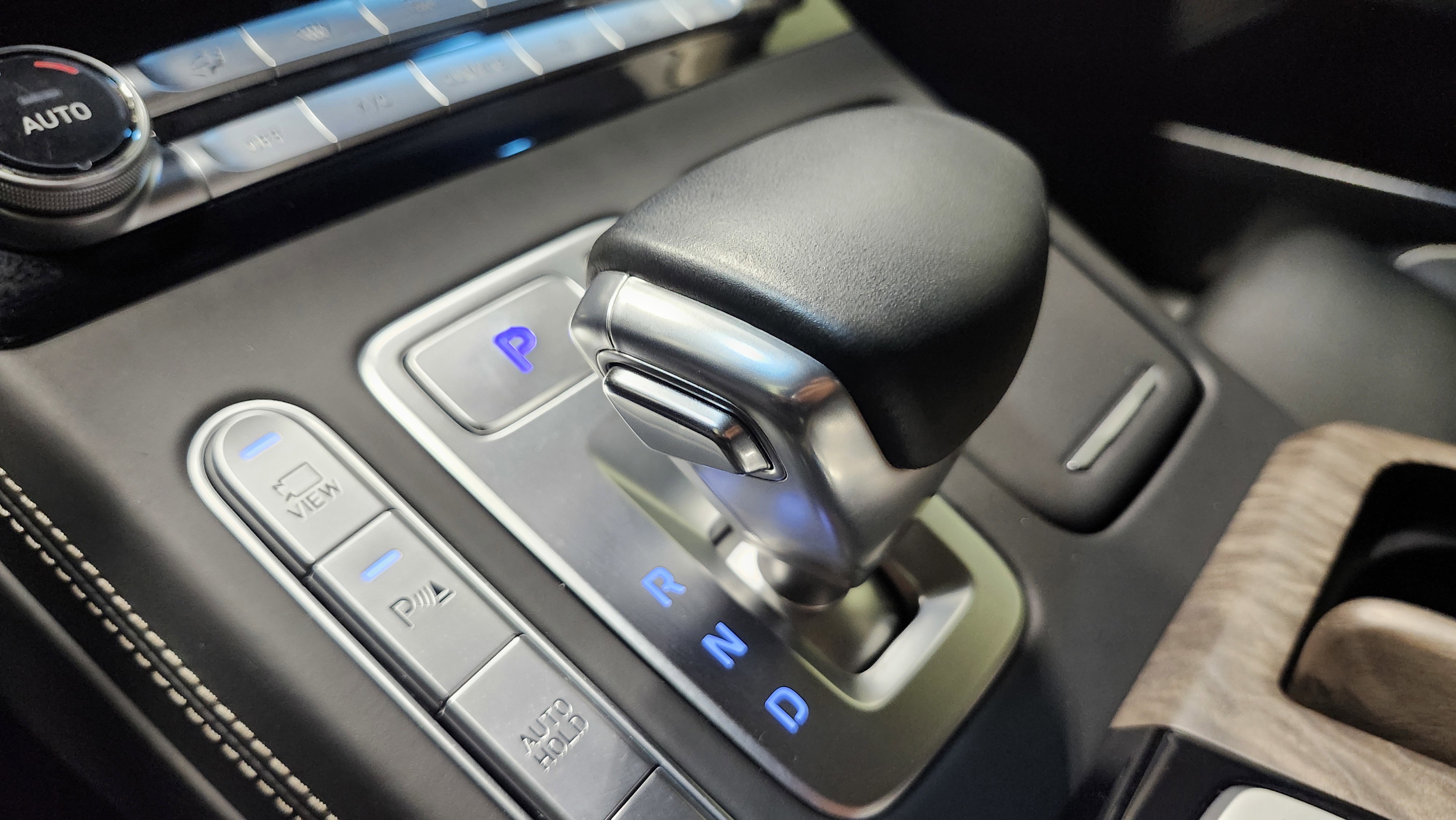 Used 2021 Genesis G90 3.3T Premium image 9