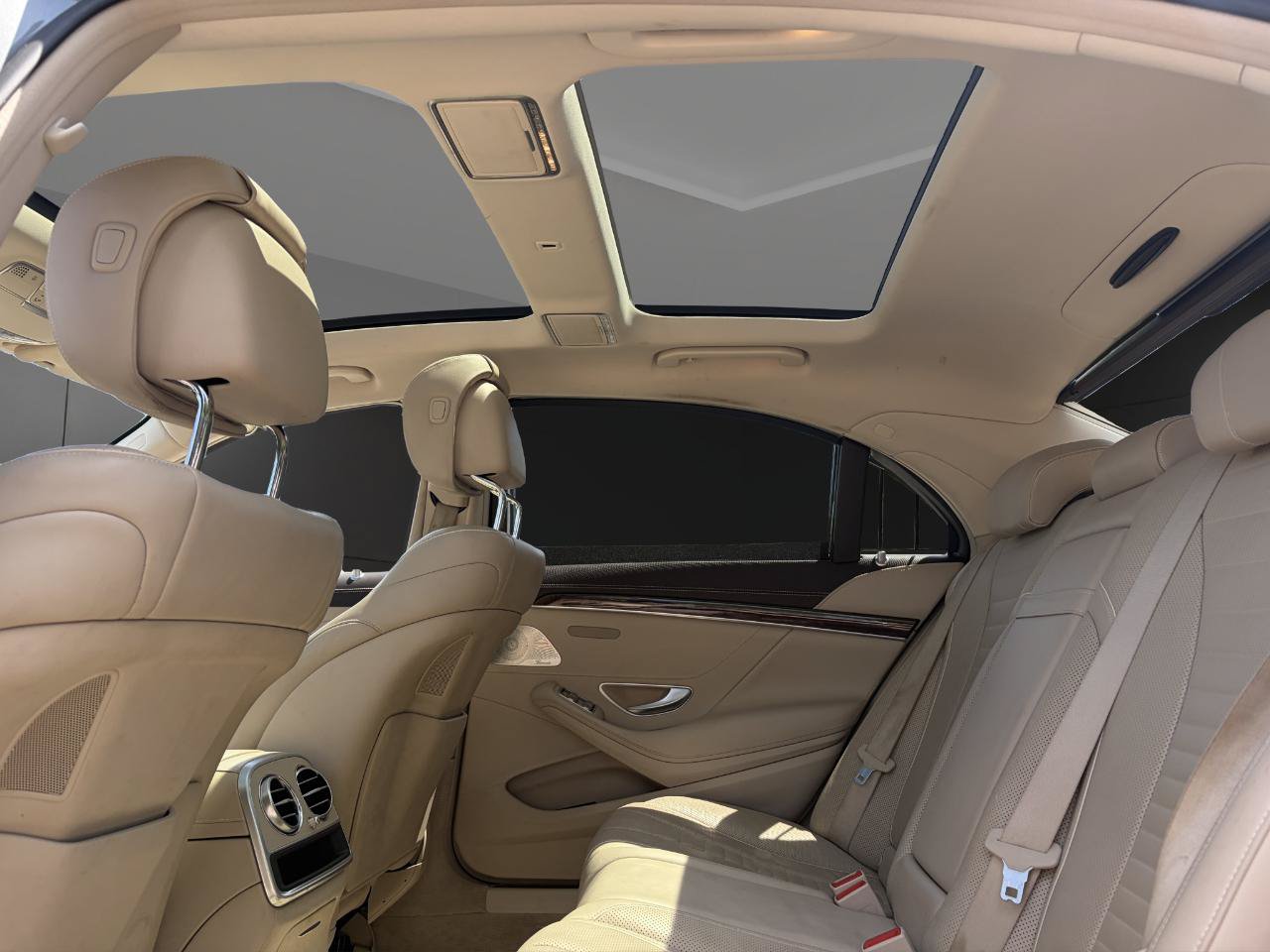 Used 2015 Mercedes-Benz S 550 4MATIC Sedan image 24