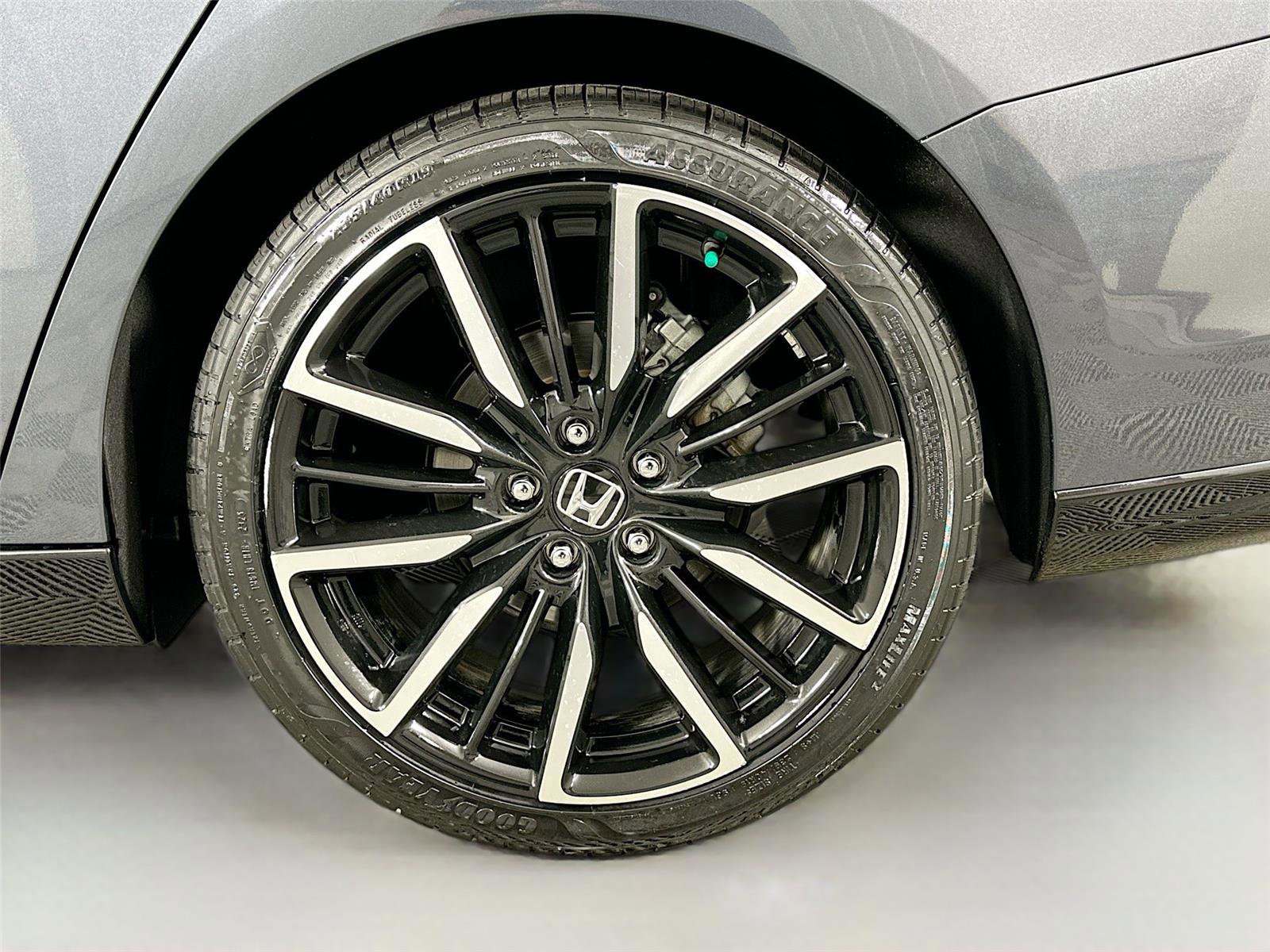 Used 2023 Honda Accord Touring image 31