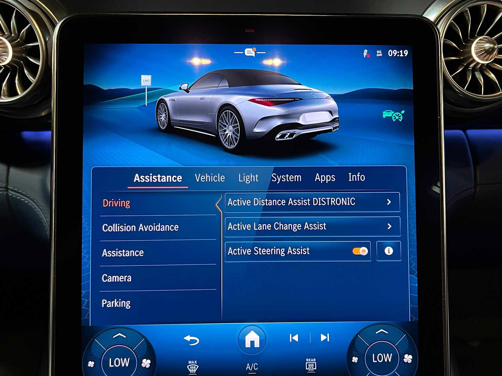 New 2026 Mercedes-Benz SL 55 AMG 4MATIC image 39