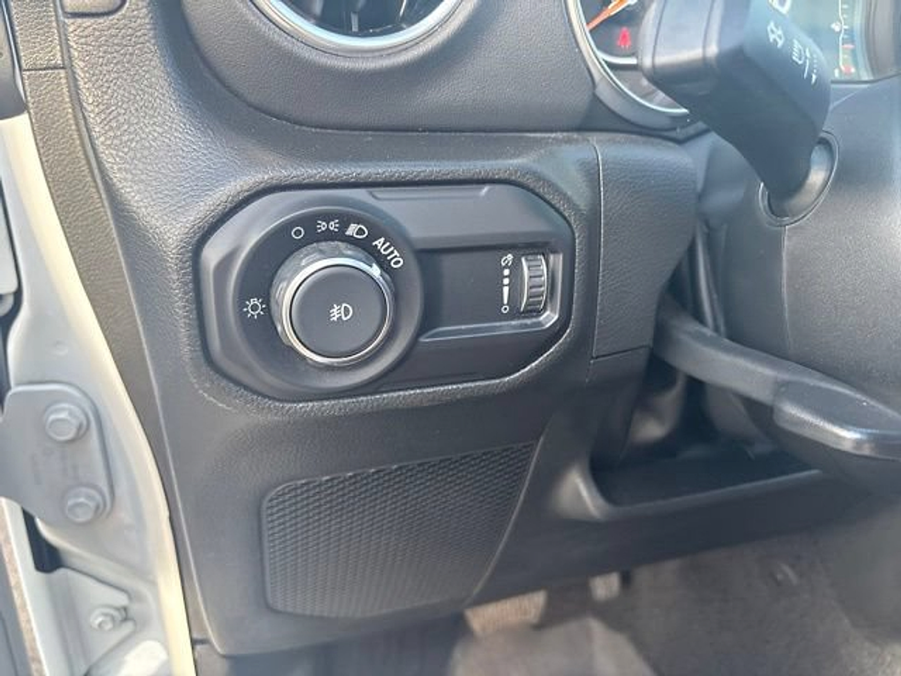 Used 2023 Jeep Wrangler Unlimited Sahara w/ LED Lighting Group AWD/4WD image 16