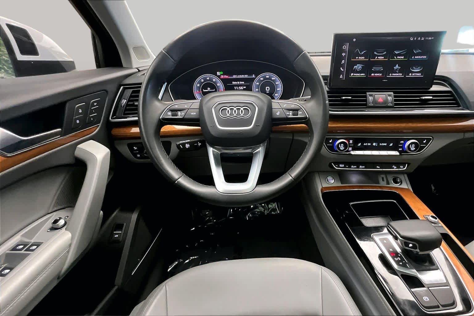 Used 2023 Audi Q5 2.0T Premium Plus w/ Premium Plus Package AWD/4WD image 6