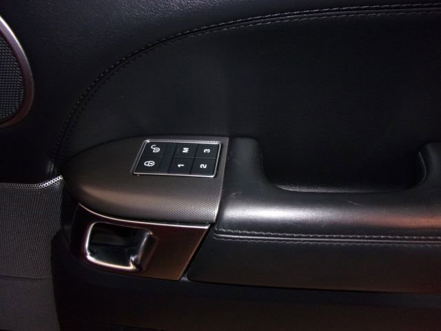 Used 2016 Land Rover Range Rover Sport HSE image 17