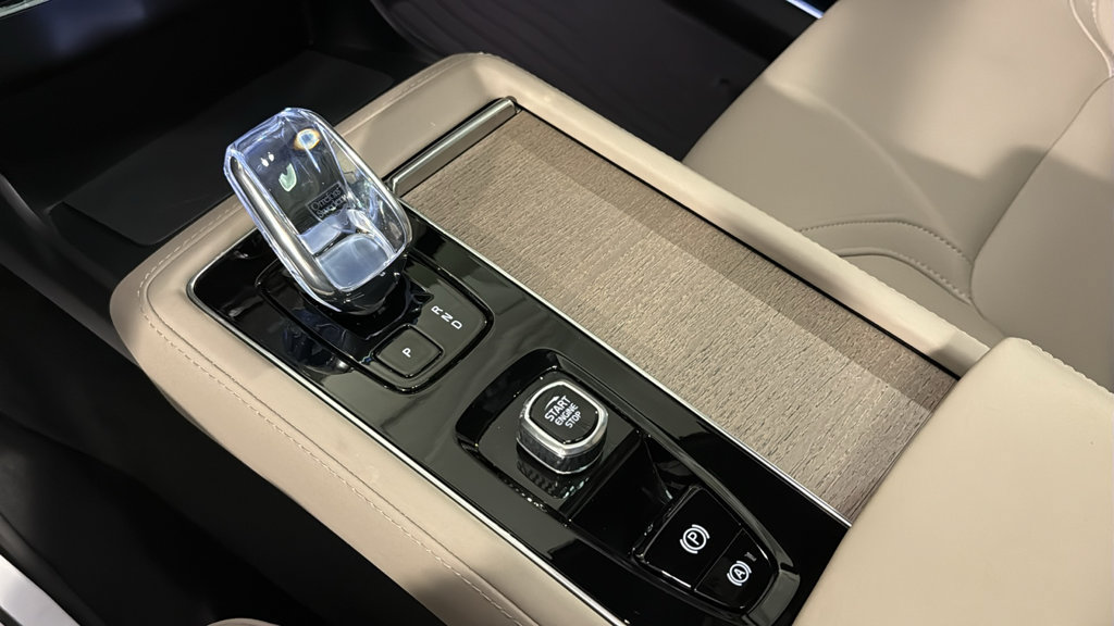 Certified 2026 Volvo XC90 B6 Plus AWD/4WD image 18