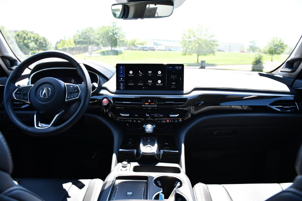 Certified 2026 Acura MDX w/ Technology Package FWD image 24