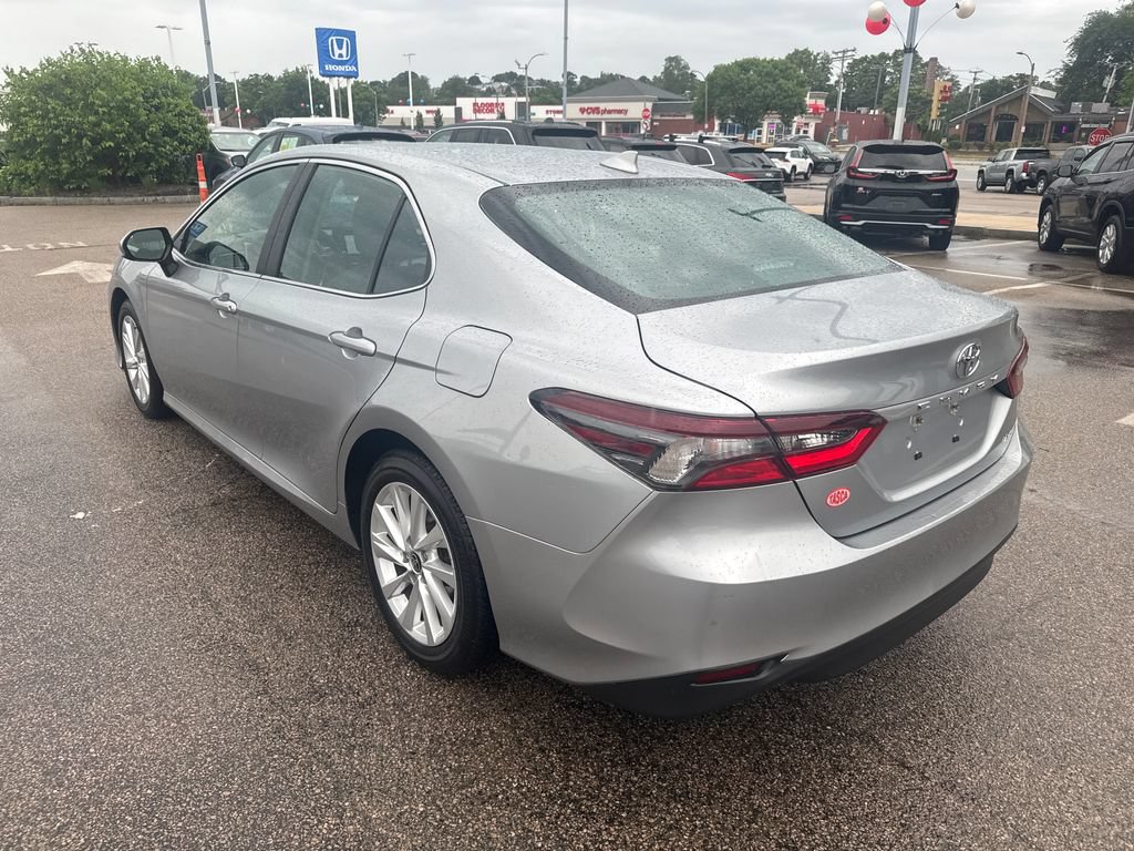 Used 2024 Toyota Camry LE FWD image 5