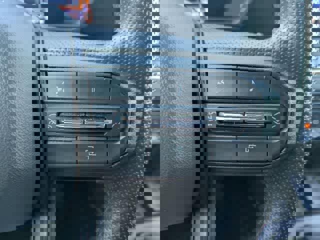 Used 2023 Chevrolet Colorado W/T image 23